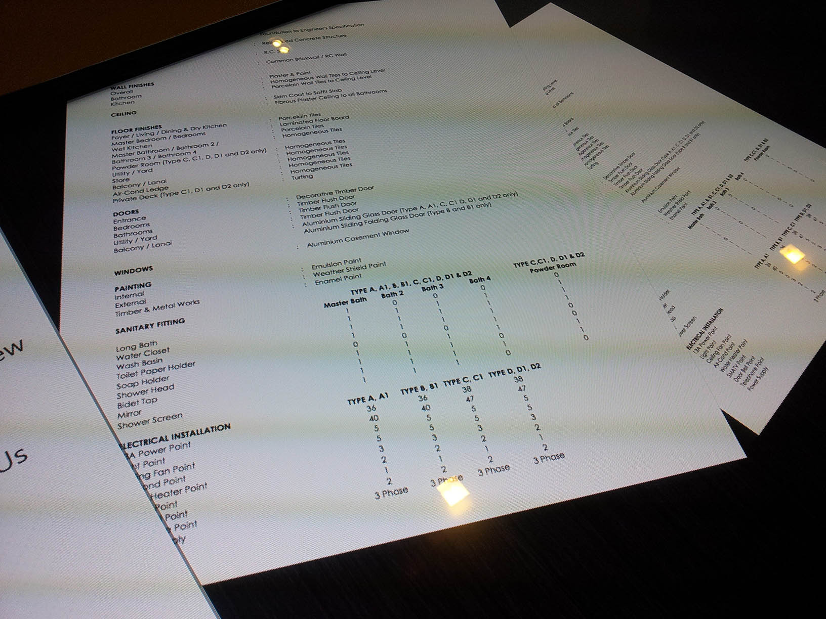 KM1East software document view, with multiple pages displayed simultaneously